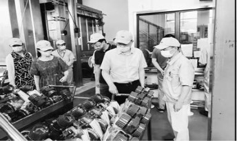 嘉定区人大常委会关注企业发展 副主任王建新视察上海横河电机有限公司